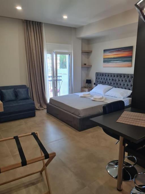 Fay'S Luxury Loft Lägenhet Volos Exteriör bild